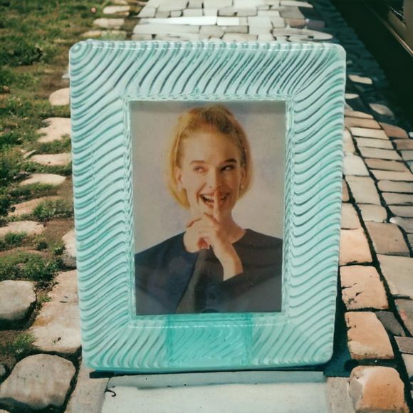 Picture Frame Acrylic Green Square Ribbed Free Standing Photo Home Ledge Decor - Picture 1 of 7